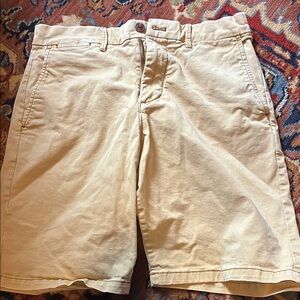GAP shorts